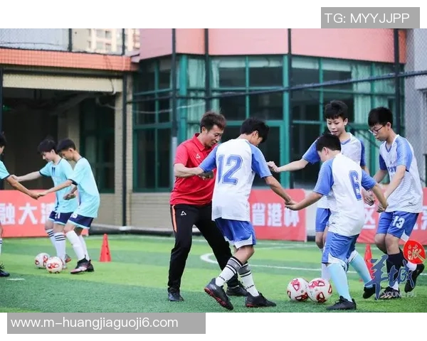 粤语足球的魅力与文化传承探讨：从球场到生活的深刻影响